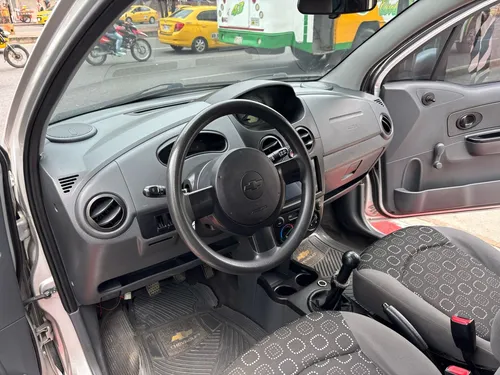 Chevrolet Spark LIFE 1.0 MT
