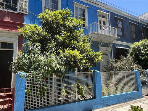 Casa En Venta De 6 Dorm. En Valparaíso