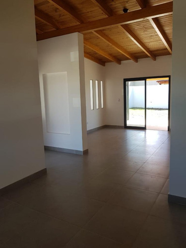 Imagen 4 de 23 de Casa En Venta Comarca De Allende 2 Dormitorios