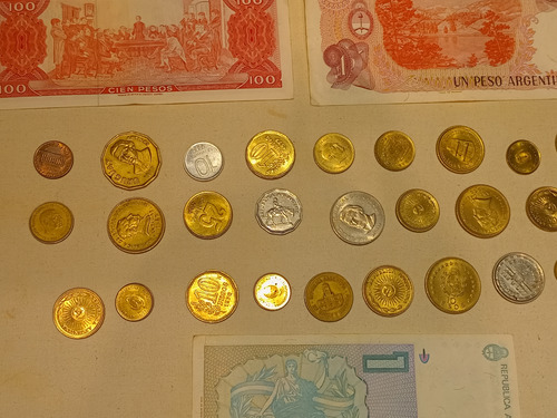 Billetes Y Monedas Antiguas Lote X 32 Sc- Argen Uruguay