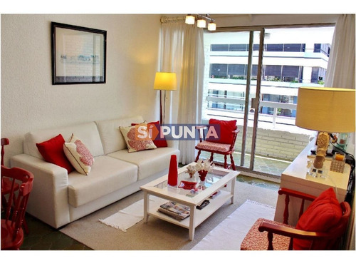 Imagen 1 de 28 de  - Apartamento Para La Venta En Península- Punta Del Este Con Muy Linda Vista Al Puerto...