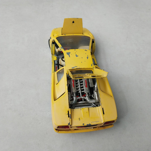 Bburago Lamborghini Diablo 1/18 Arrumar Diorama Oficina Amarelo (Usado)
