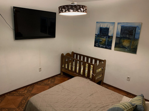 Casa En Parque Del Plata Sur Para 10 Personas, 3 Dormitorios, Con Jacuzzi, Piscina Climatizada, Parrillero Con Barbacoa, Cine De 120 , La Casa Se Encuentra A Unos Metros Del Arroyo