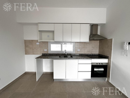 Venta De Departamento De 2 Ambientes Con Balcón En Quilmes