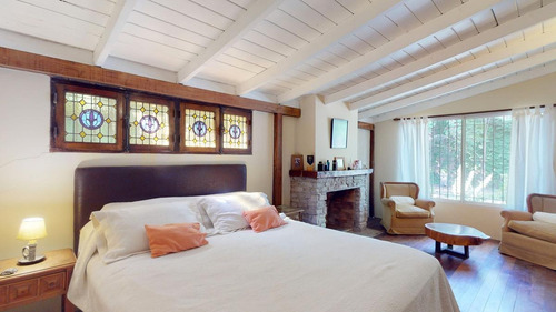 Casa Villa Elisa, 4 Dormitorios, Escritorio, 2 Baños.calefac