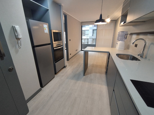 Metro Toesca. 1d-1b-1b. Edificio Almagro. Full Equipado