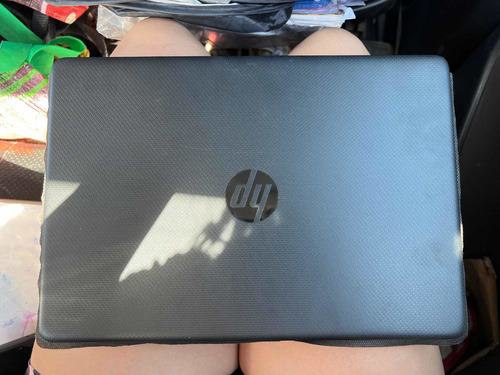 Laptop Hp 14-cr2087la (Usado)