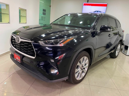 Toyota Highlander 3.5 Limited Panoramic Roof At