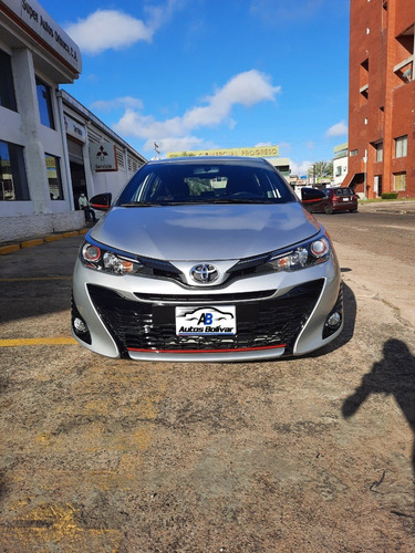 Imagen 2 de 10 de Toyota Yaris S