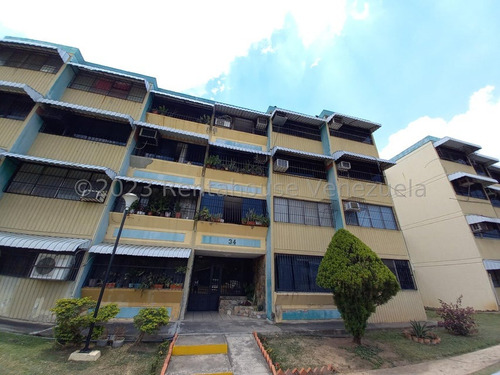  Comodo Y Conservado Apartamento En San Diego Carabobo, Amplios Espacios, Cocina Concepto Abierto, Conjunto Privado Con Vigilancia.