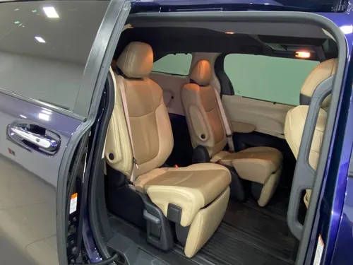Toyota Sienna 3.5 Limited At