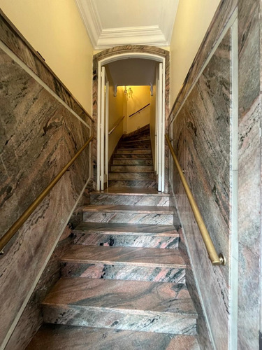 Ph En Venta. 6 Ambientes Al Frente Con Terraza. 317m2 . Apto Credito. Luminoso. Villa Urquiza
