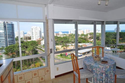 Venta De Apartamento De 2 Dormitorios En Roosevelt