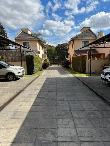 Excelente Dúplex En Venta Sobre Calle Centenario Al 300, Moreno