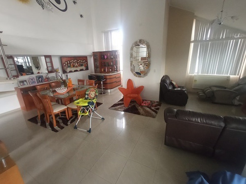 Imagen 5 de 16 de Av. Intercomunal Guarenas Guatire - Urb. Frutas Condominio