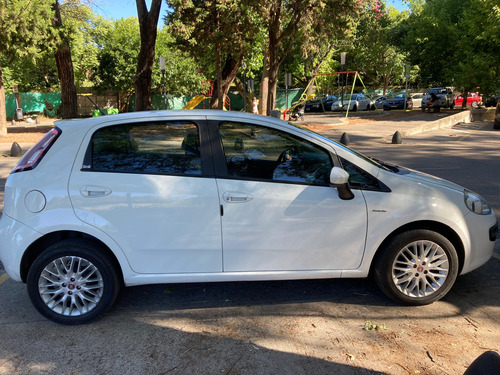 Fiat Punto 1.6 Essence Dualogic