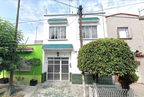 Casa En Guadalupe Tepeyac. Gustavo A. Madero, A Precio Remate Bancario