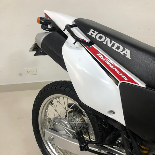 Imagen 12 de 25 de Honda Tornado 2022 Usado