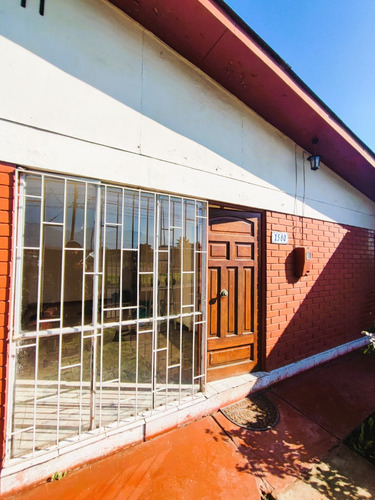 Casa De Un Piso, Con Ubicación Inmejorable, Avenida Condell