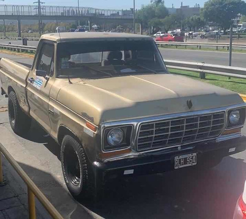 Ford F-100 Deluxe