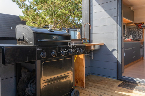 Casa En Venta De 3 Dorm. En Pichilemu
