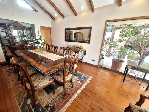 Casa En Arriendo De 4 Dorm. En Las Condes Quinchamali