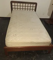 Comprar Cama De Madera De Plaza Y Media Con Colchón En Buen Estado
