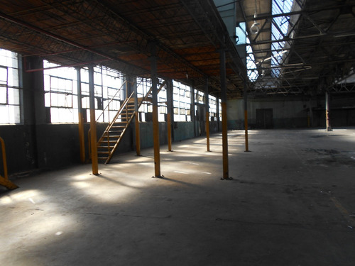 Prado: Local 8.500 M2 Frente X 3 Calles