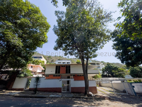 Casa Para Remodelar En Venta, Urb. Prados Del Este