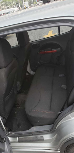 Fiat Uno Sporting 1.4 8v (flex) 4p Flex Manual