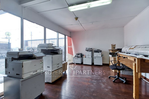 Propiedad Comercial En Arriendo En Plena Costanera