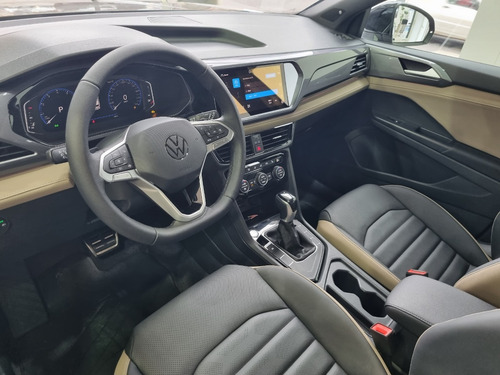 Imagen 8 de 23 de Volkswagen Taos Highline Hero 250 Tsi 0 Km Autotag Vw Nuñ