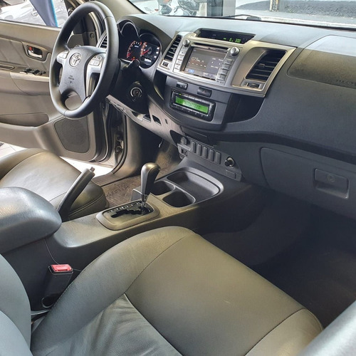 Imagem 10 de 14 de Toyota Hilux