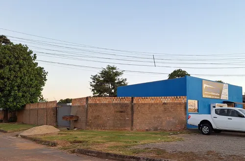 Casa Com Sala Comercial