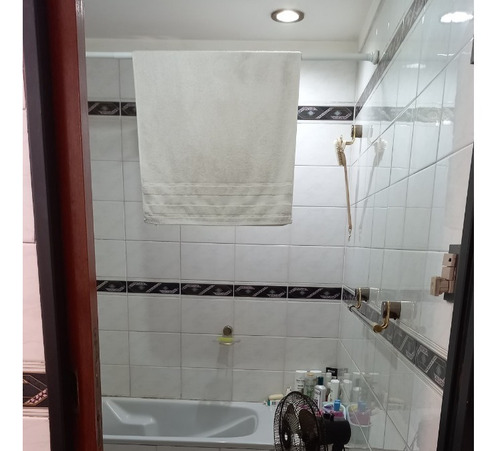 Imagen 14 de 17 de Lanus Oeste - Casa En Barrio Residencial A Metros Del Centro