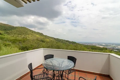 Casa En Venta En Menga. Cod V5518