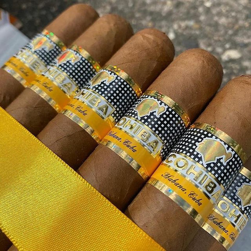 Imagen 2 de 4 de Cohiba Robusto