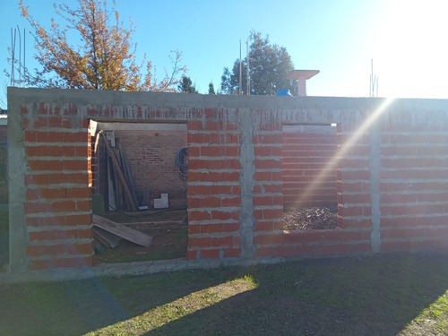 Vendo Casa Quinta A Terminar En Barrio Los Viejos Ombues