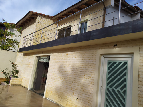 Venta Casa 279mts2 6h/3b/4pe Parque El Retiro 5184