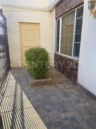 - Se Vende Casa En Calle Chapultepec En Cd. Cuauhtemoc, Chih.