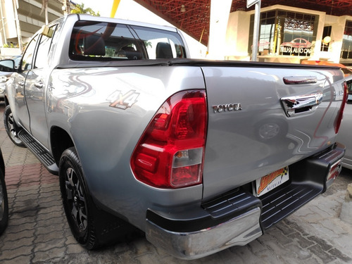 Toyota Hilux 2.8 Tdi Std Cd 4x4