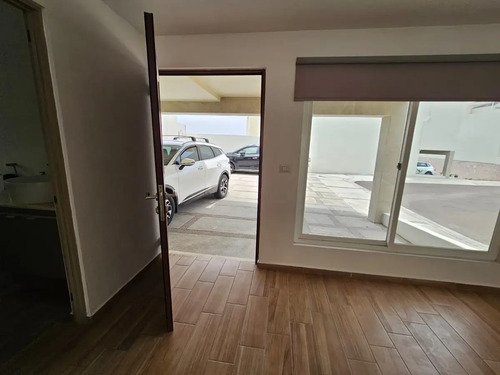 Casa En Renta En Zibata