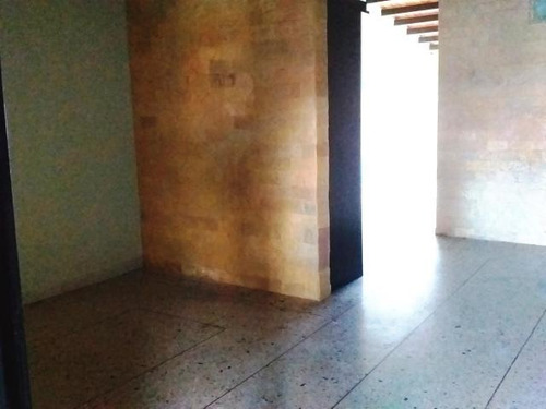 Imagen 2 de 12 de Julio Latouche Vende Casa En San Diego 22-12943