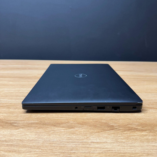Laptop Dell Latitude 7390 I5 8va 8gb 256gb Ssd 13 Fhd W11 (Reacondicionado)