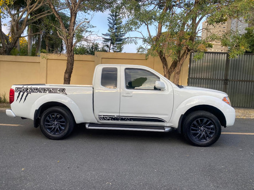 Nissan  Frontier  Se