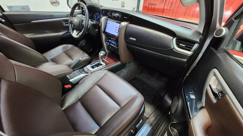 Imagen 10 de 25 de Toyota Sw4 Srx 2020 At 2.8 At 4x4 Smart Garage