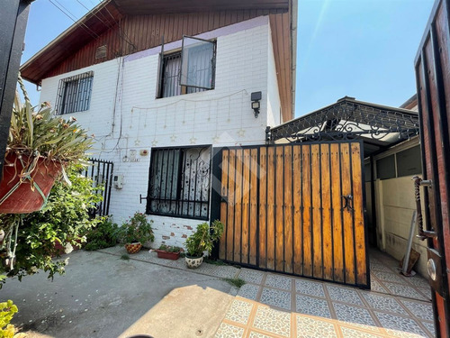 Casa En Venta De 2 Dorm. En Maipú