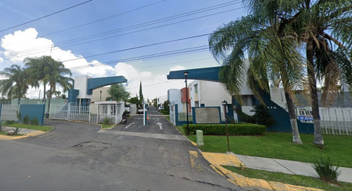 Bonita Y Amplia Casa, Excelente Ubicación En Fracc. Real Quintas Del Valle, Zapopan. -no Créditos- Jagr