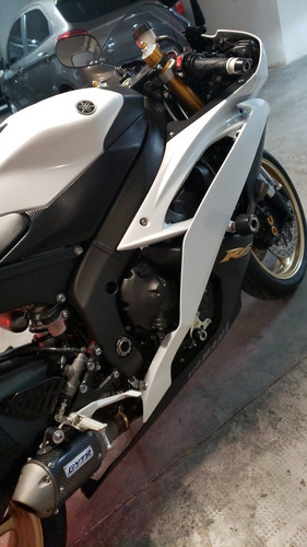 Yamaha R6