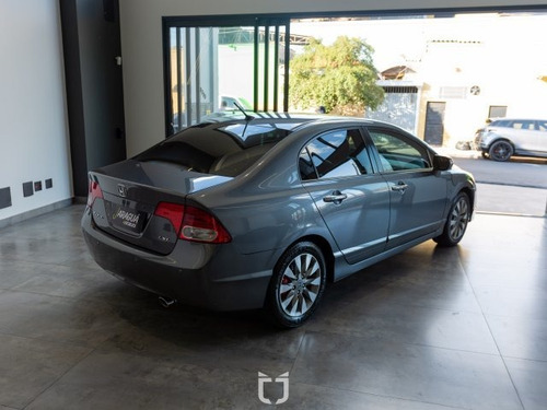 Imagem 5 de 15 de Civic 1.8 Lxl 16v Flex 4p Automático